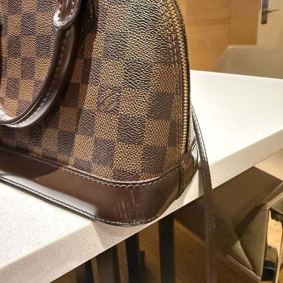 Authentic Louis Vuitton Alma BB - Picture 12 of 16